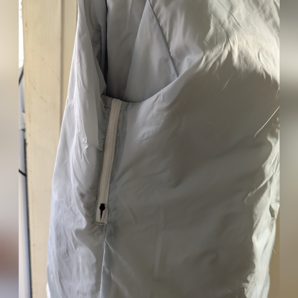 Columbia Women's White and Gray Rain Jacket - Picture 12 of 16